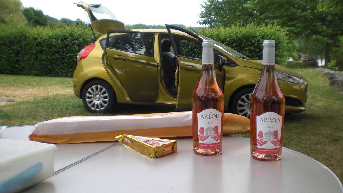 Vino rosate de Arbois, comprate in le Super U